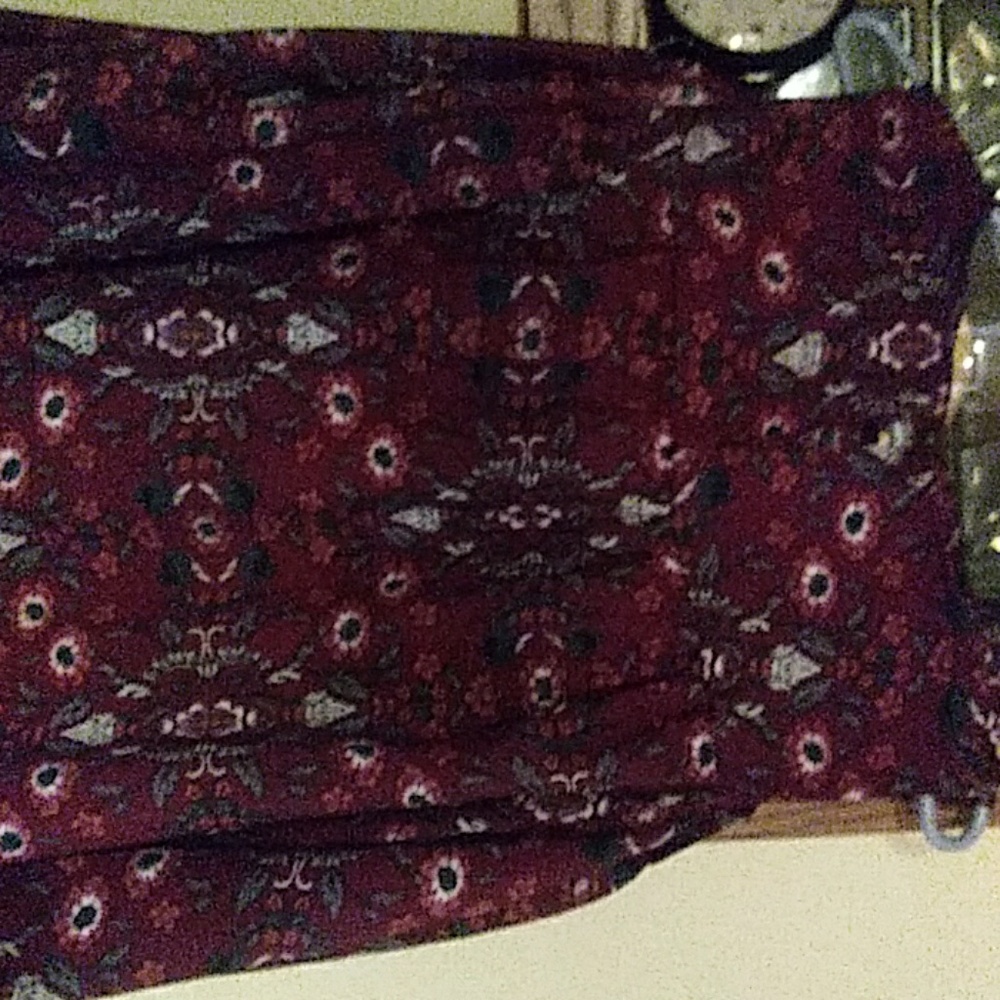 Two ladies Rewind blouses.. Size XL - Picture 6 of 8